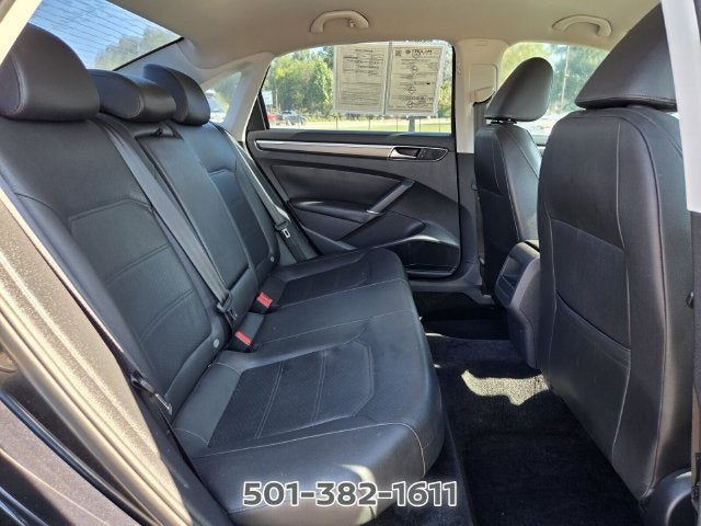 2017 Volkswagen Passat 1.8T R-Line