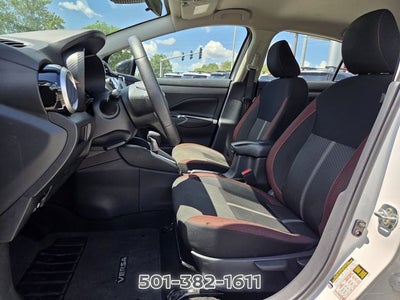 2024 Nissan Versa 1.6 SR