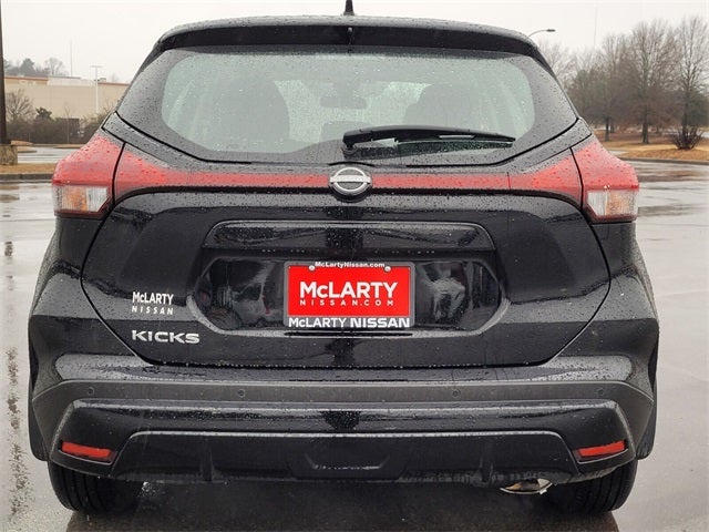 2025 Nissan Kicks Play S