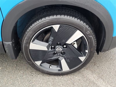 2025 Nissan Kicks SR