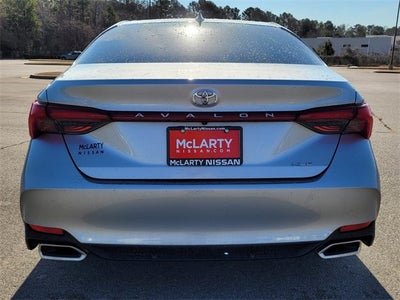 2022 Toyota Avalon XLE