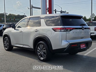 2023 Nissan Pathfinder S