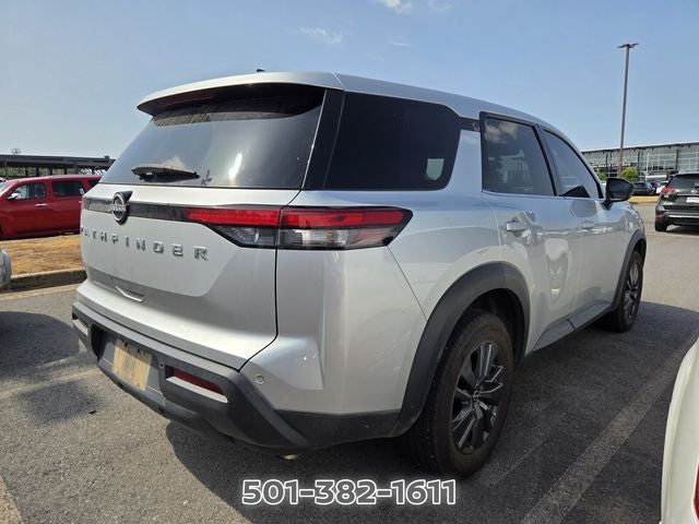 2023 Nissan Pathfinder S