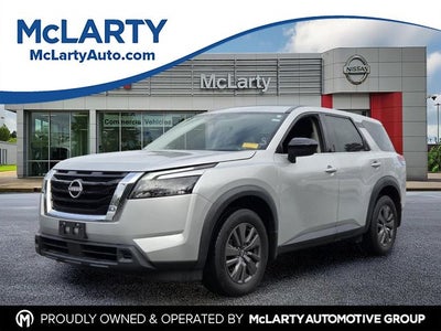 2024 Nissan Pathfinder S