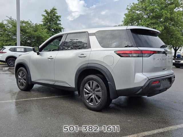 2024 Nissan Pathfinder S