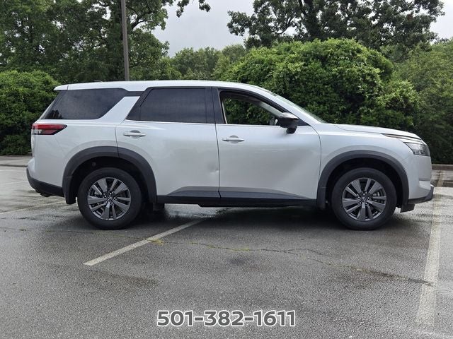 2024 Nissan Pathfinder S