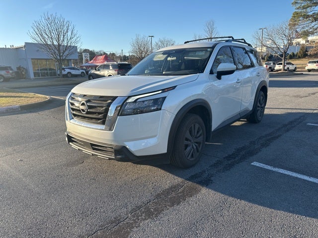 2023 Nissan Pathfinder SV