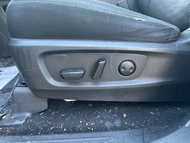 2023 Nissan Pathfinder SV