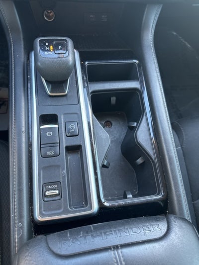 2023 Nissan Pathfinder SV