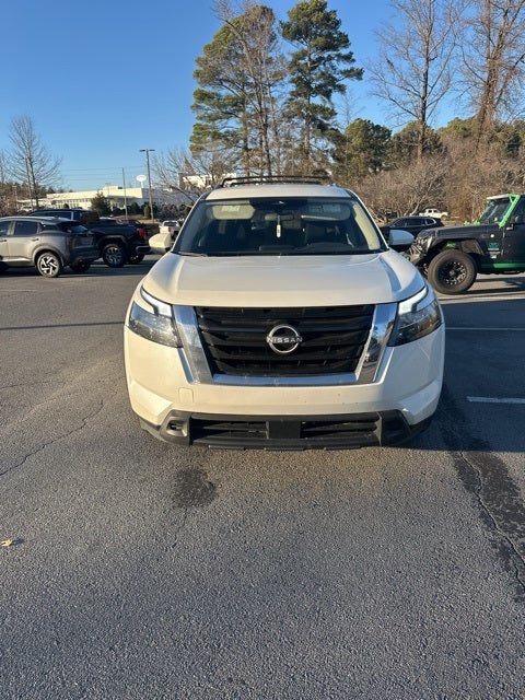 2023 Nissan Pathfinder SV