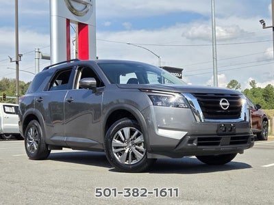 2024 Nissan Pathfinder SV