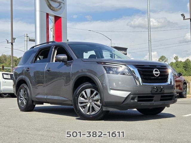 2024 Nissan Pathfinder SV