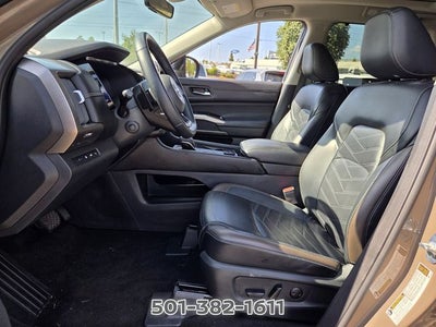 2023 Nissan Pathfinder Platinum