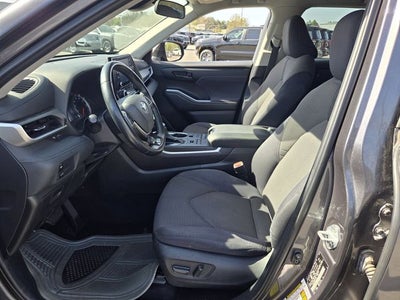 2021 Toyota Highlander LE