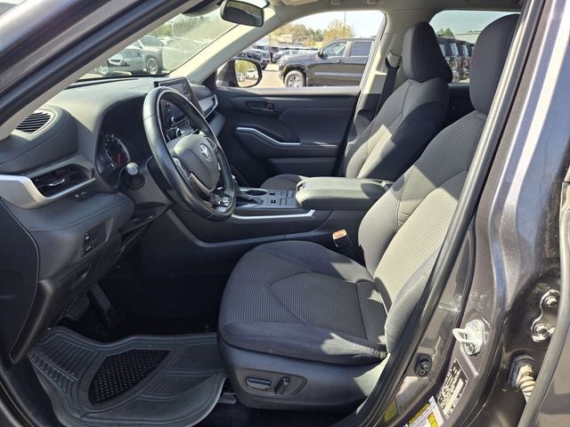 2021 Toyota Highlander LE