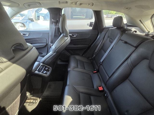 2023 Volvo XC60 B5 Ultimate Bright Theme