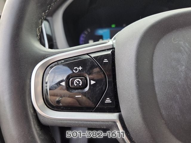 2023 Volvo XC60 B5 Ultimate Bright Theme