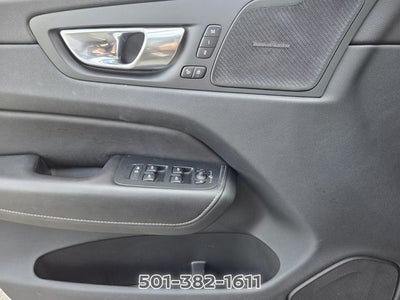2023 Volvo XC60 B5 Ultimate Bright Theme