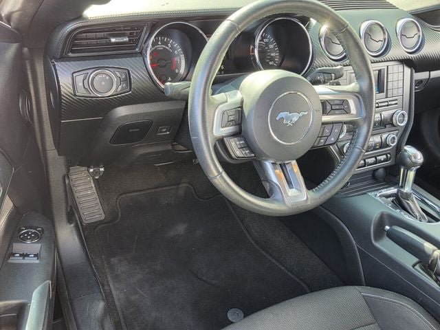 2016 Ford Mustang V6