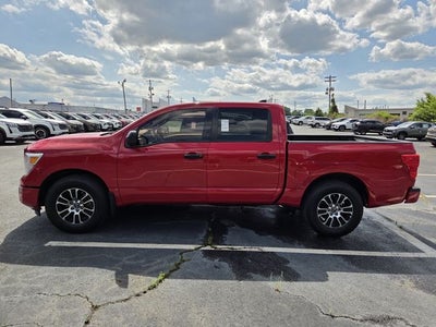 2023 Nissan Titan SV
