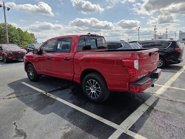 2023 Nissan Titan SV
