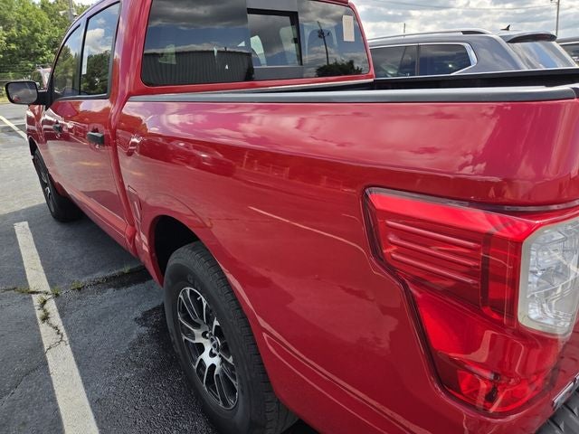 2023 Nissan Titan SV