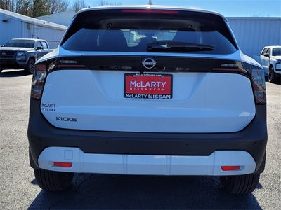 2025 Nissan Kicks SV