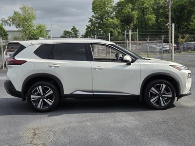 2022 Nissan Rogue SL