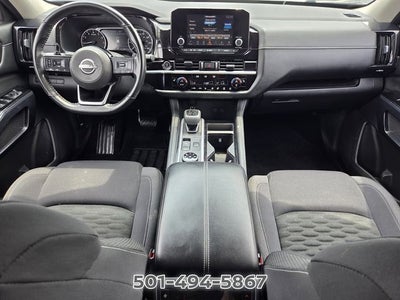 2022 Nissan Pathfinder SV
