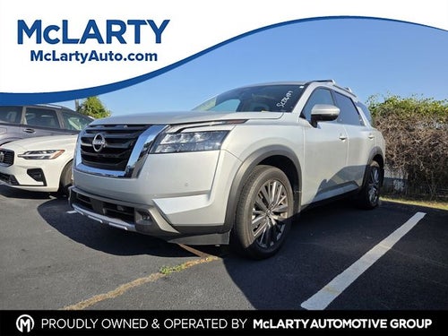 2025 Nissan Pathfinder SL