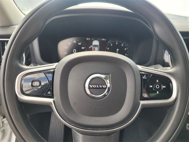 2020 Volvo S60 T6 Momentum