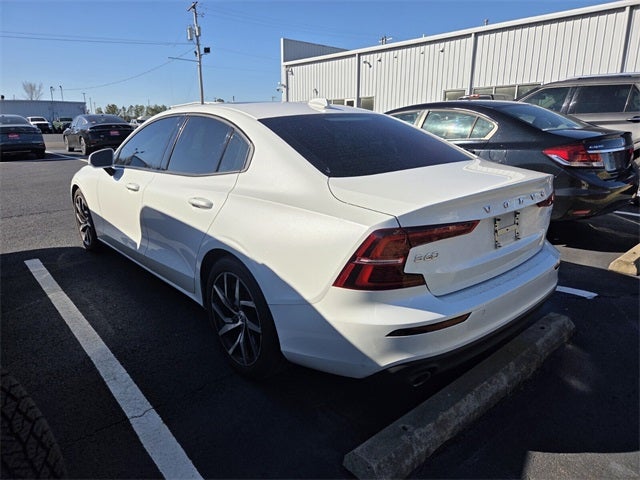 2020 Volvo S60 T6 Momentum