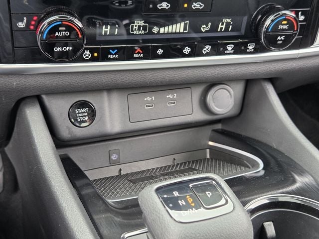 2025 Nissan Rogue SL