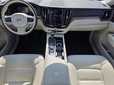 2021 Volvo XC60 T5 Momentum