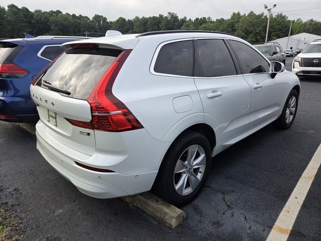 2022 Volvo XC60 B5 Momentum