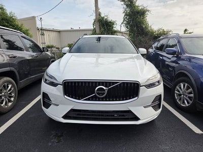 2022 Volvo XC60 B5 Momentum
