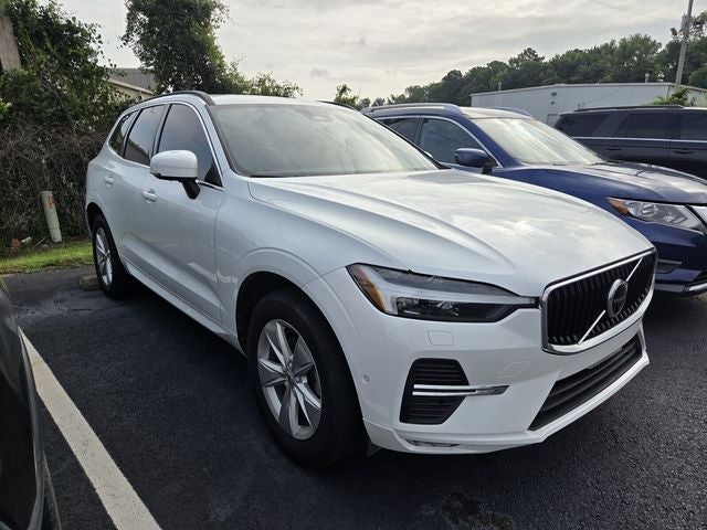 2022 Volvo XC60 B5 Momentum