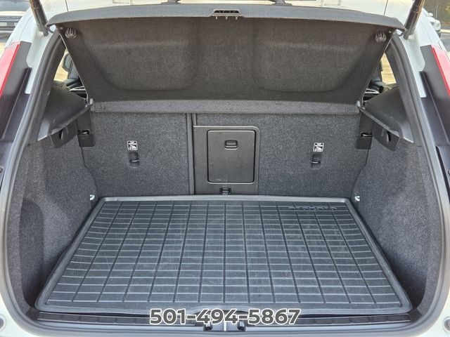 2024 Volvo XC40 B5 Core