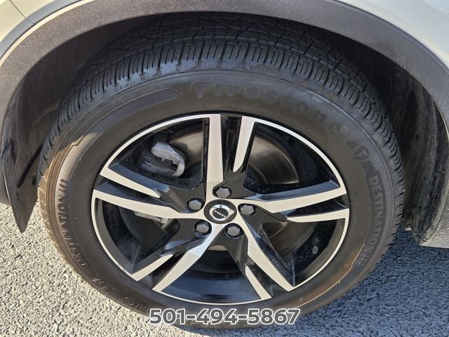 2024 Volvo XC40 B5 Core