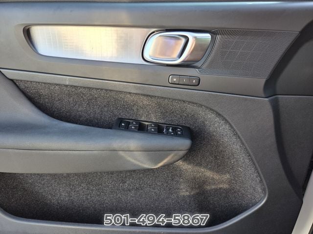 2024 Volvo XC40 B5 Core